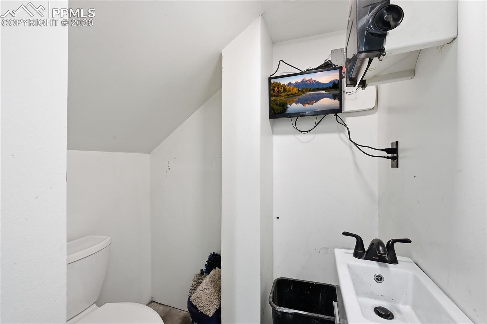 Listing photo 34 for 937 E Costilla Street