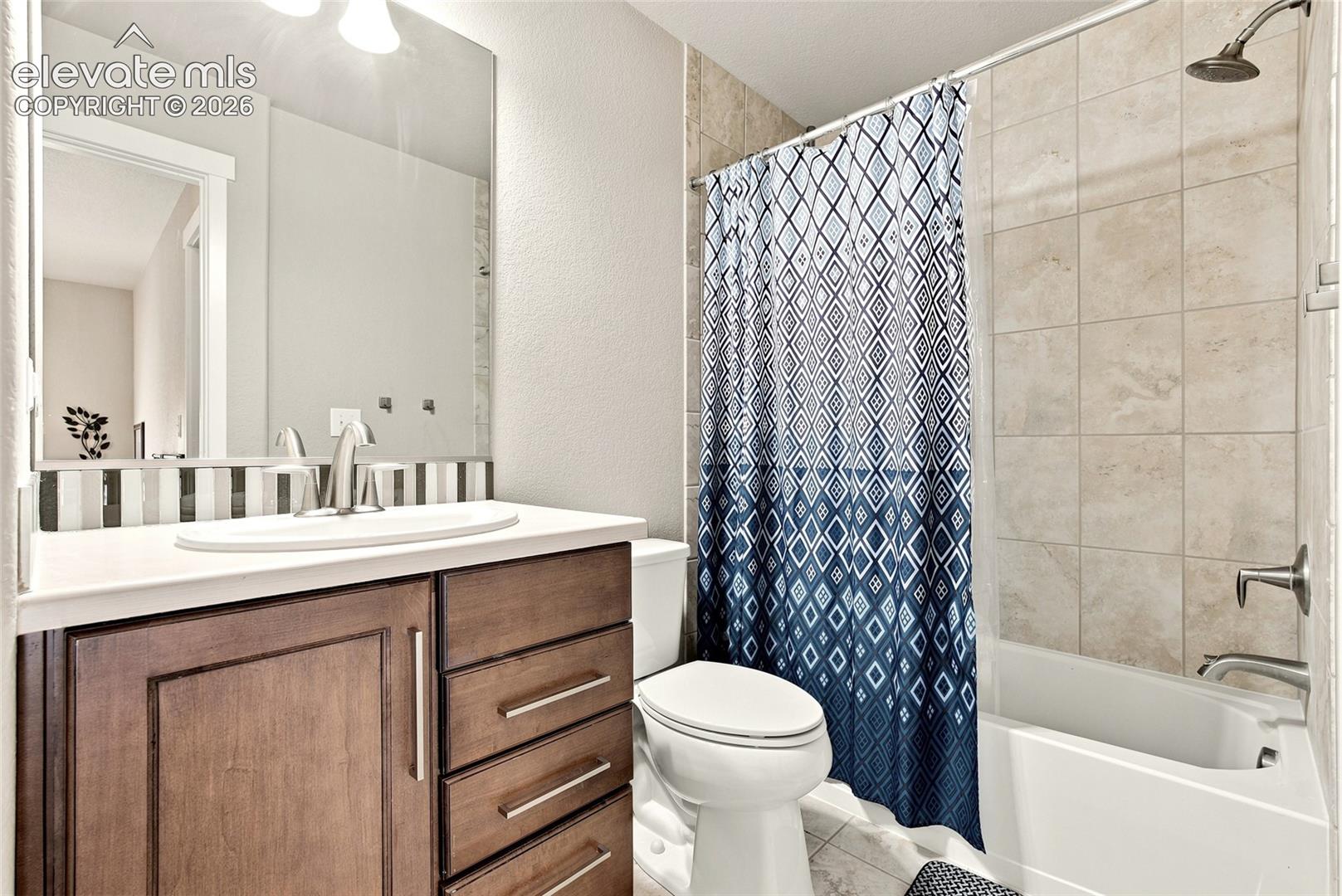 Listing photo 31 for 2382 Pelican Bay Drive