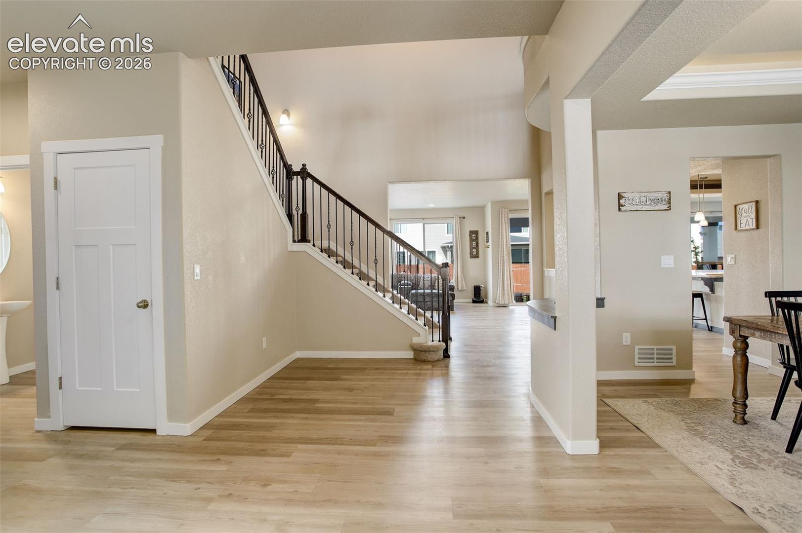 Listing photo 8 for 10877 Rolling Mesa Drive