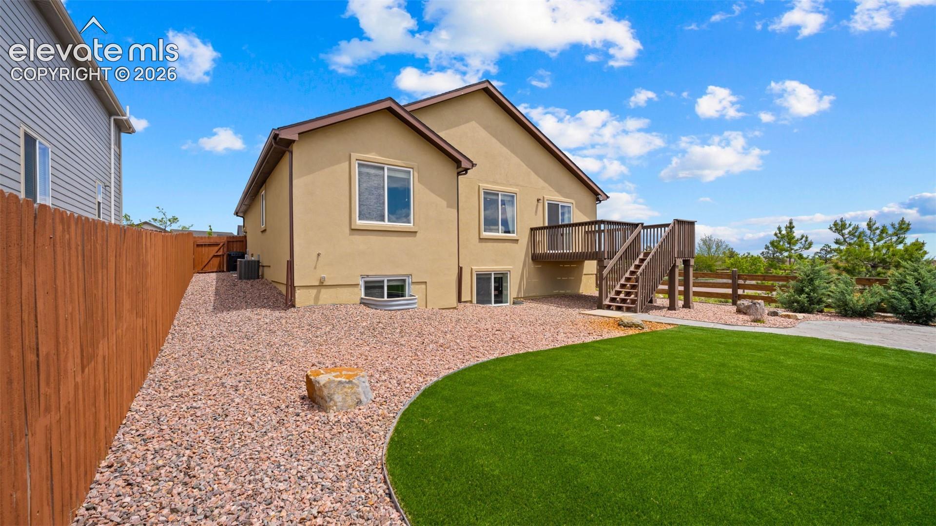 Listing photo 32 for 9420 Beryl Drive
