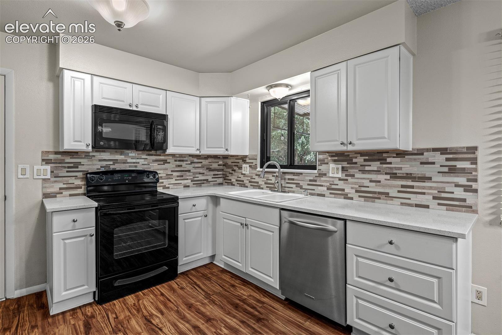 1675 Mineola Street, photo 7