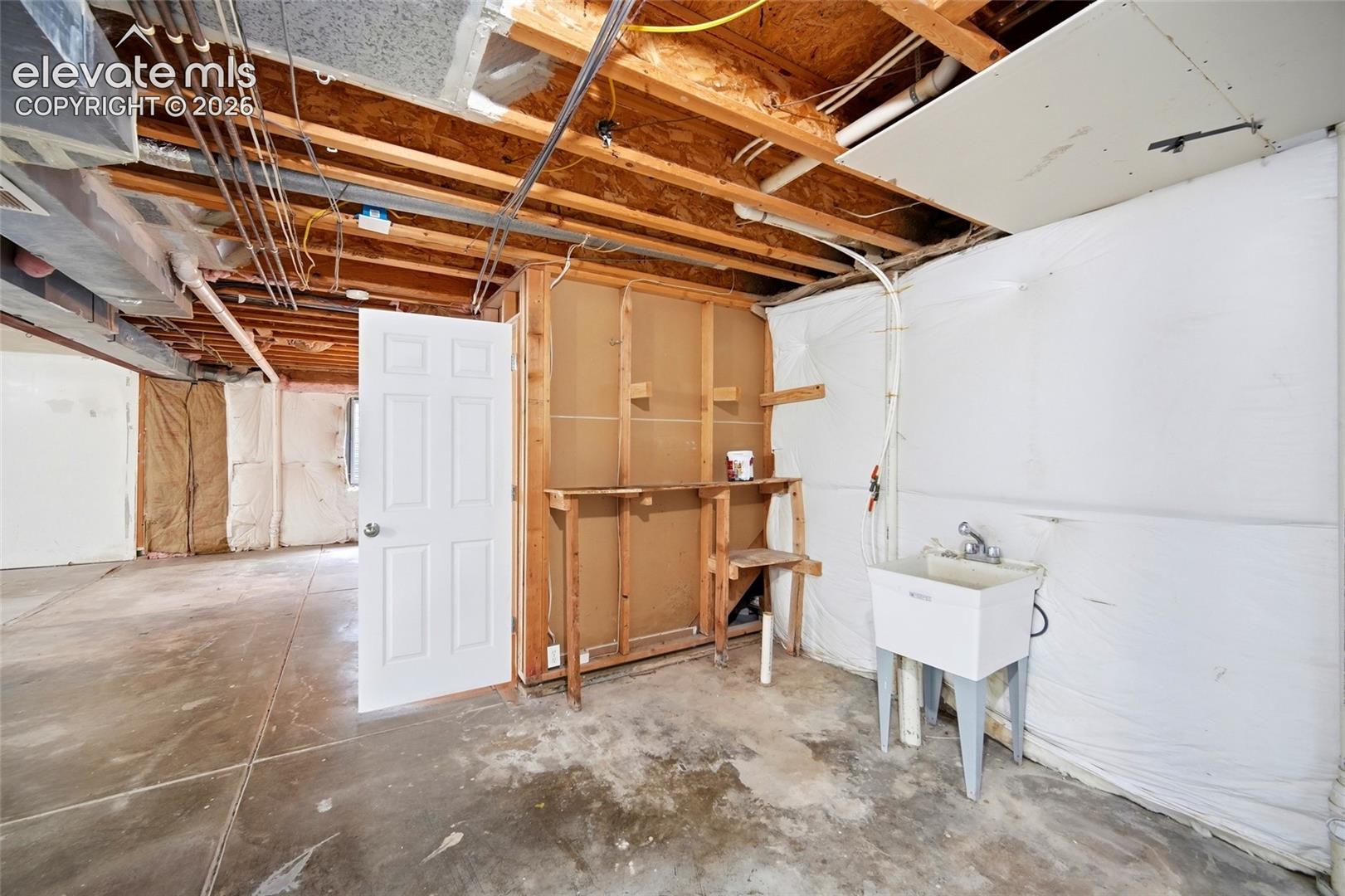 Listing photo 35 for 12354 Pine Valley Circle