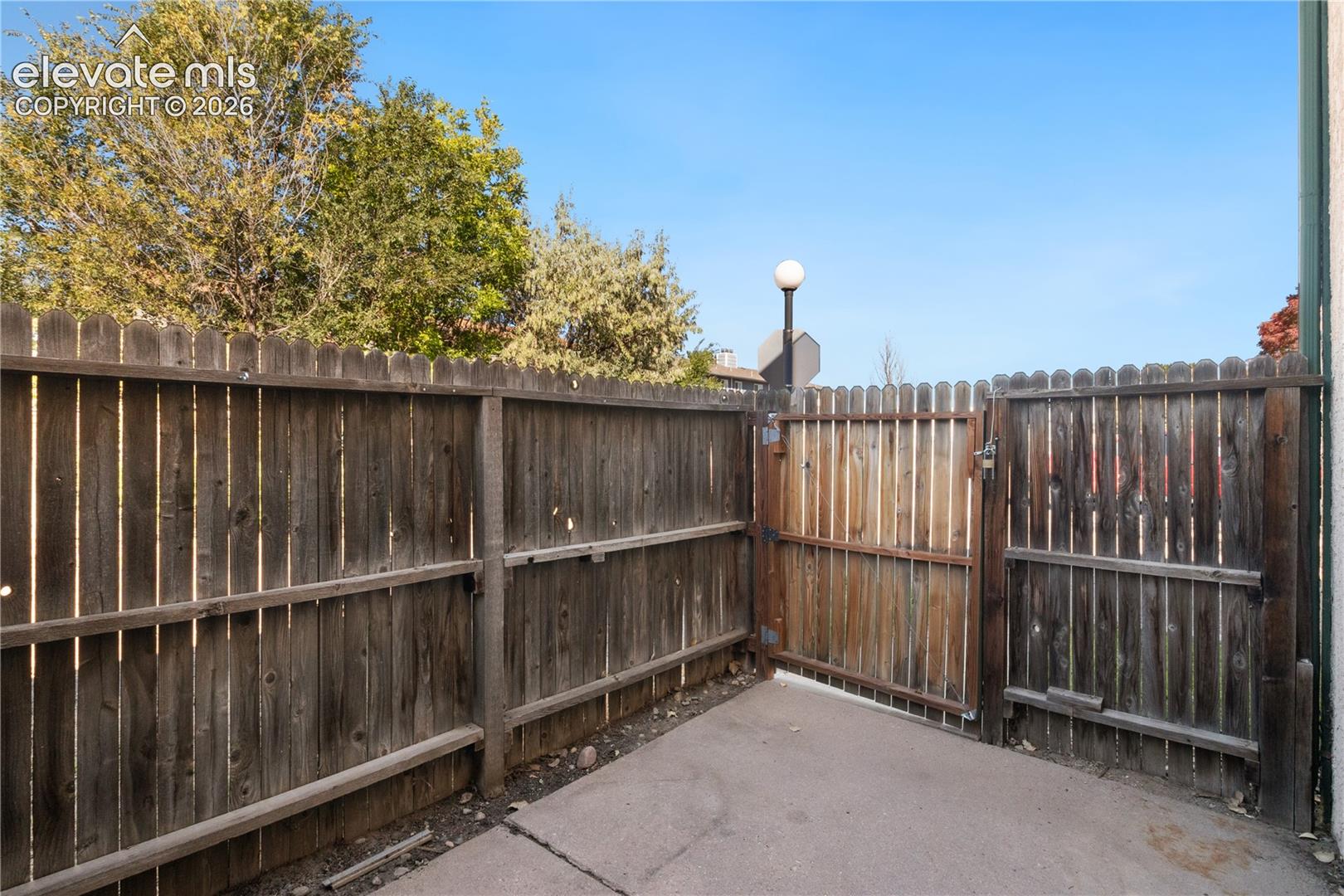 Listing photo 27 for 2360 Washo Circle