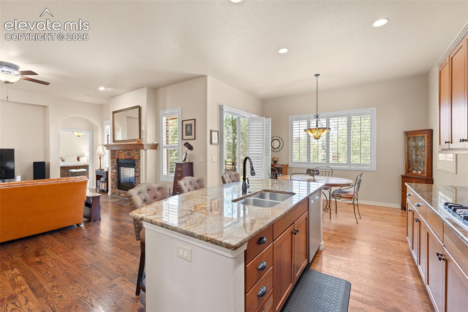 Listing photo 9 for 1168 Old North Gate Road