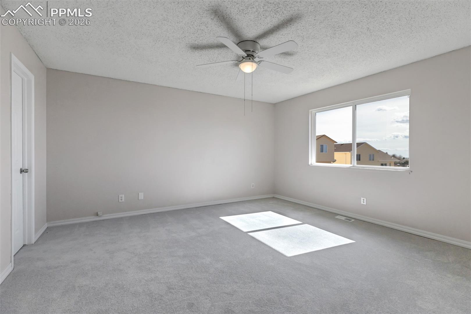 Listing photo 18 for 2375 Lisa Drive