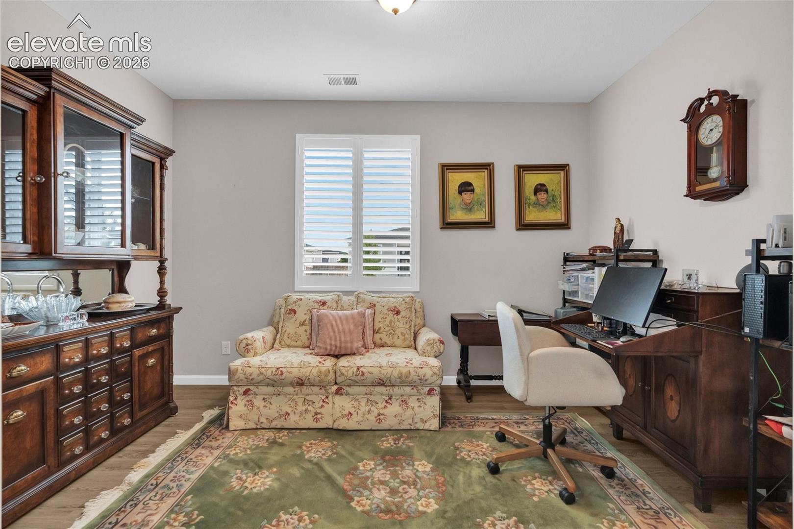 Listing photo 5 for 1592 Maggie Mae Lane