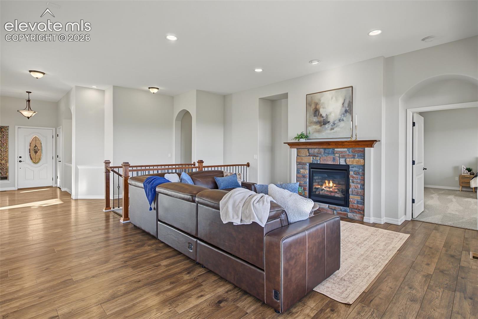 Listing photo 10 for 15621 Lake Mist Drive
