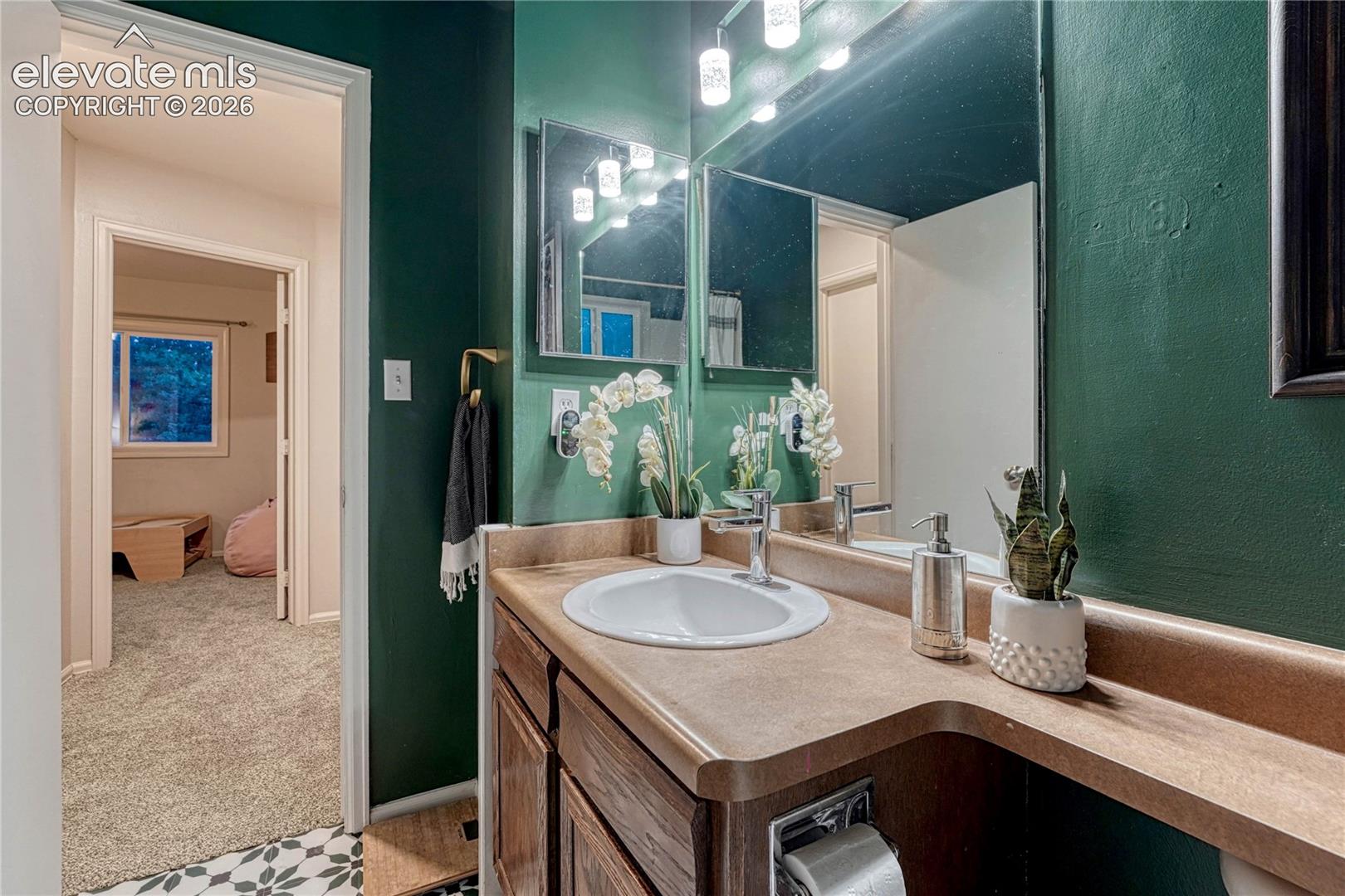 2045 Heathercrest Drive, photo 19