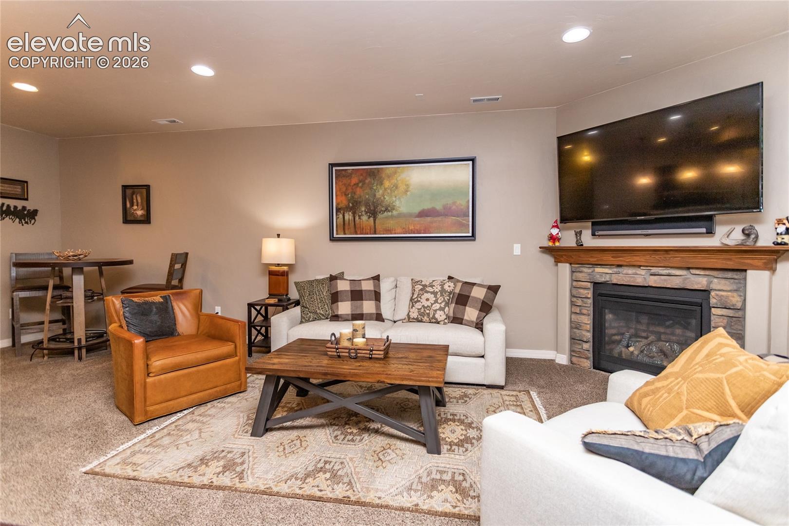Listing photo 23 for 16352 Woodward Terrace