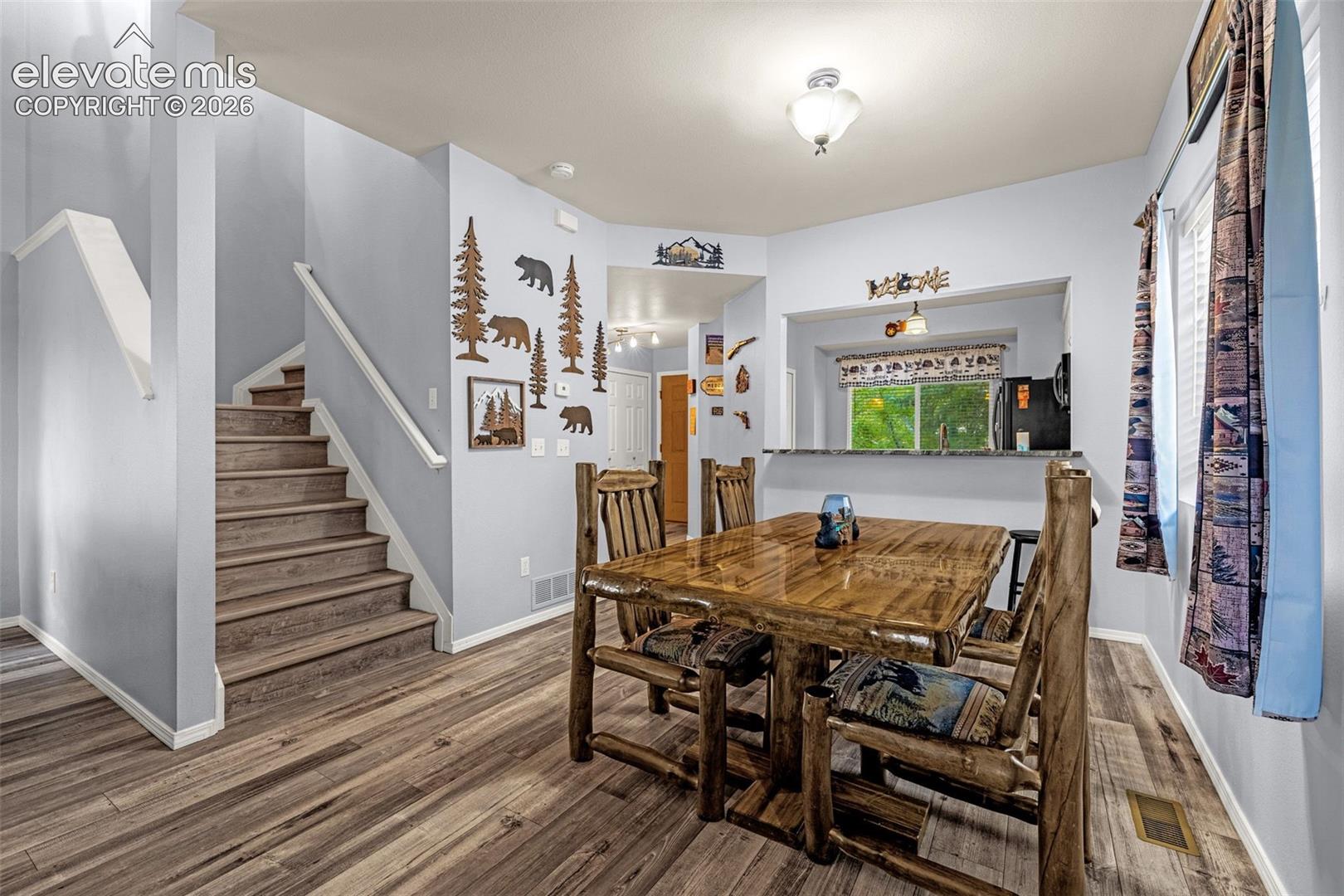Listing photo 7 for 15628 Dawson Creek Drive