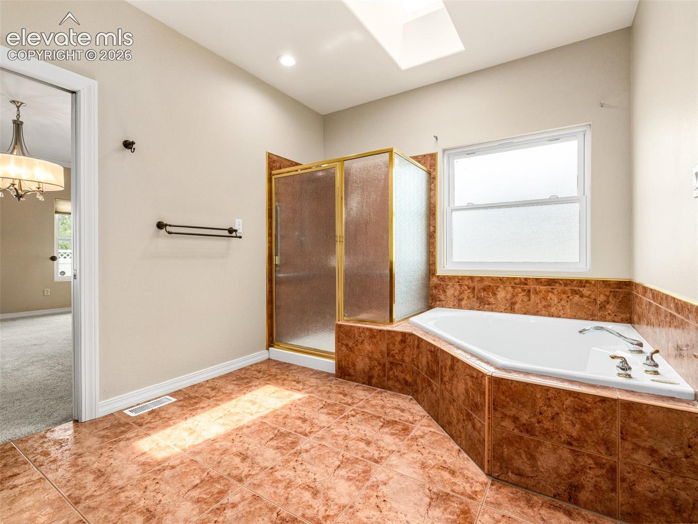 Listing photo 19 for 10 Erica Court