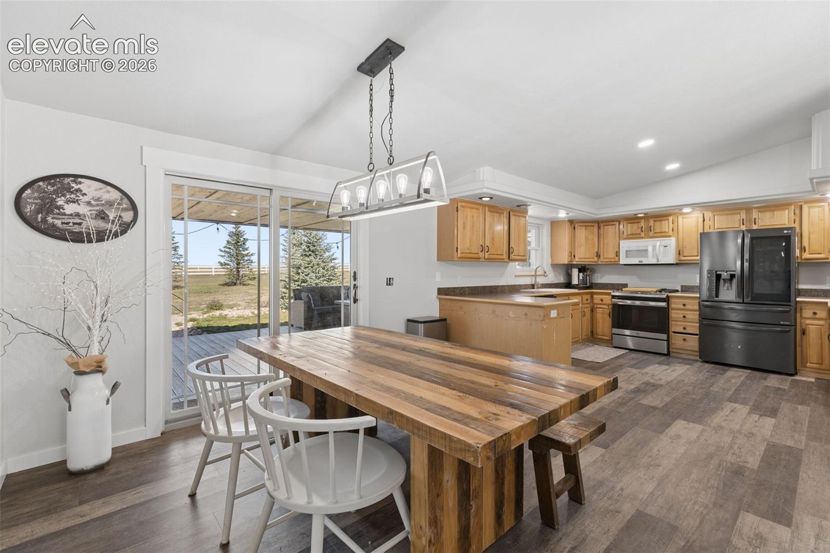 Listing photo 13 for 28230 Washington Road