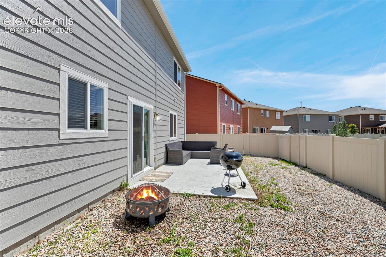Listing photo 9 for 7548 Benecia Drive