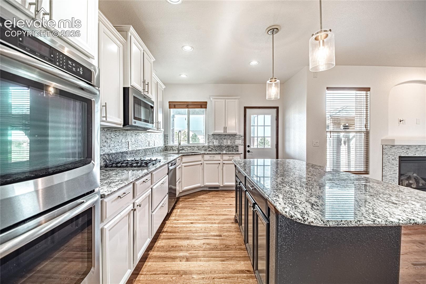 Listing photo 16 for 11824 Black Hills Drive