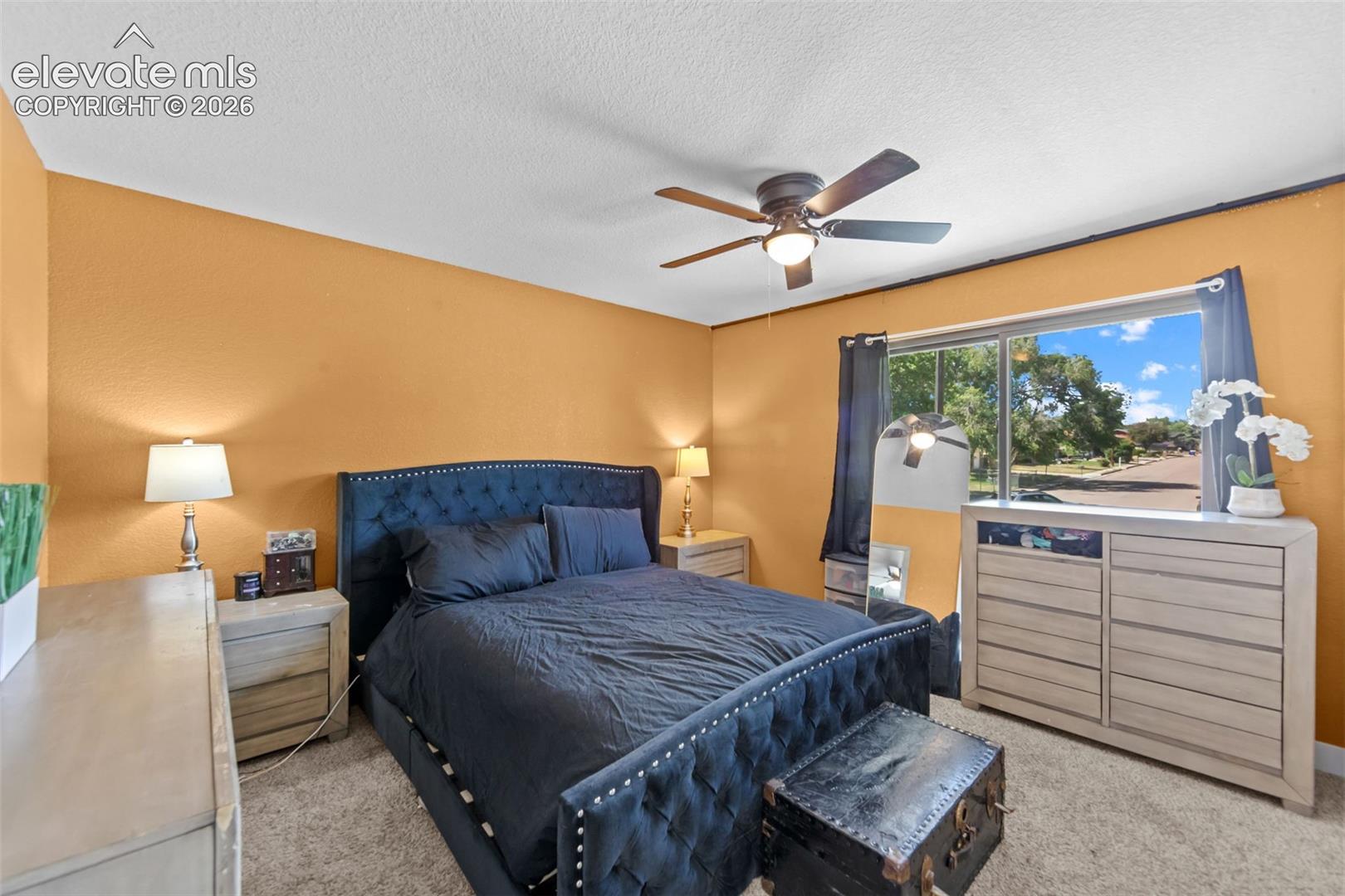 Listing photo 9 for 7503 Fortman Avenue