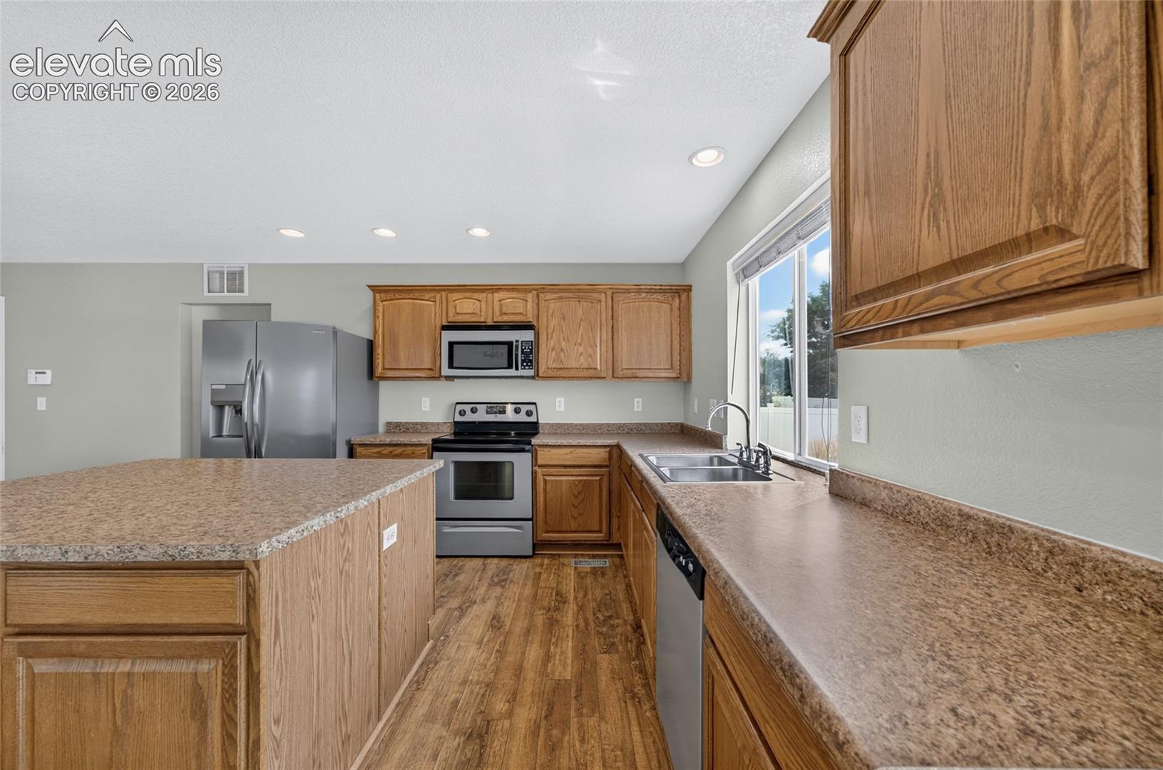 Listing photo 17 for 7935 Campground Drive