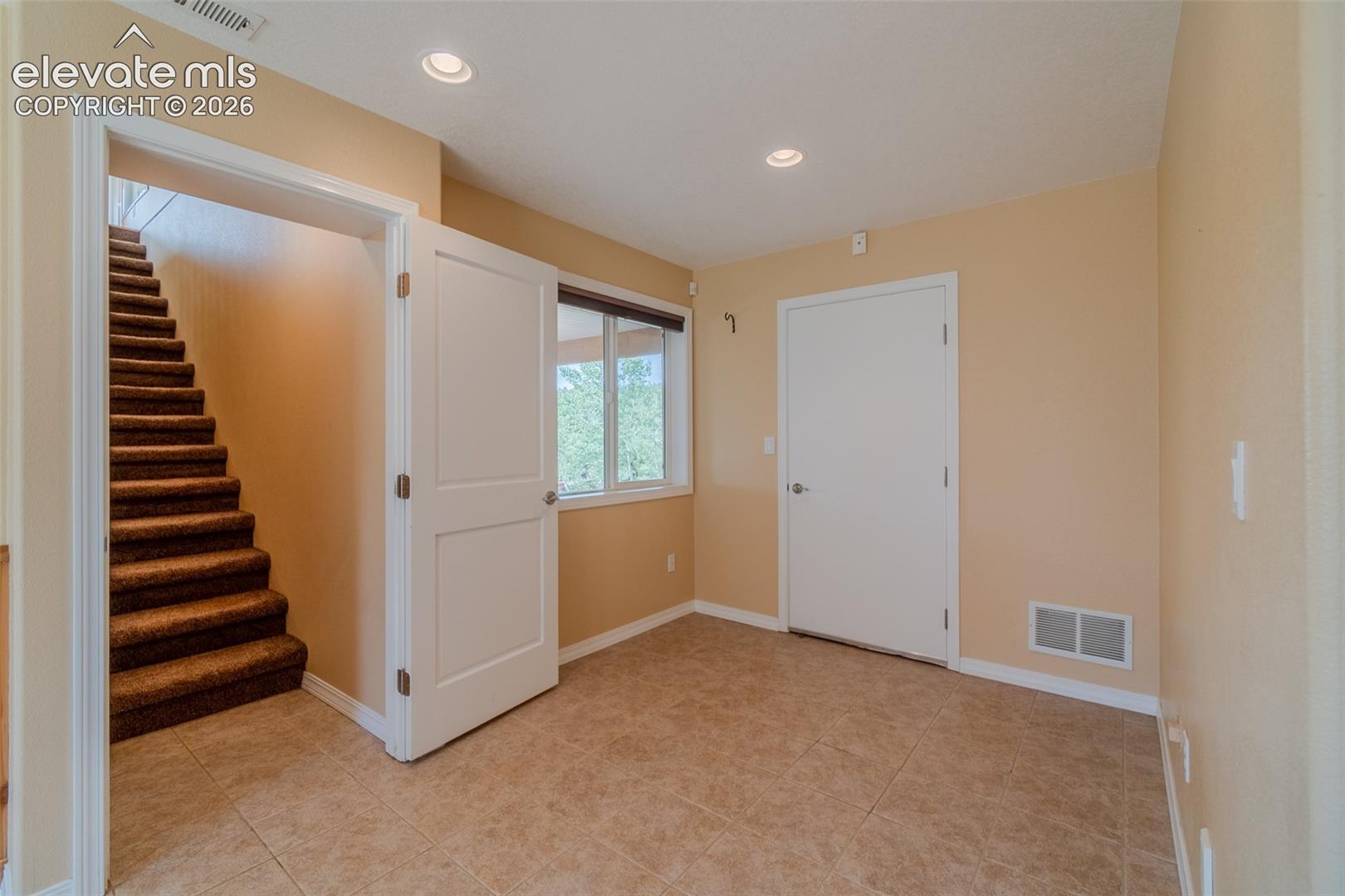 Listing photo 28 for 219 Dewell Road