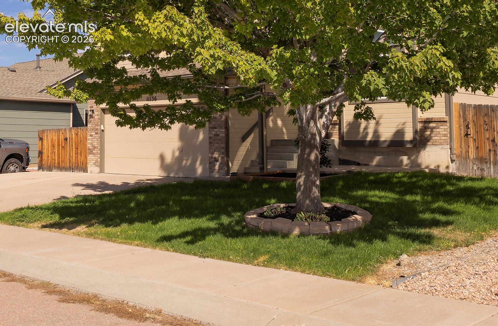 Listing photo 3 for 11136 Berry Farm Road