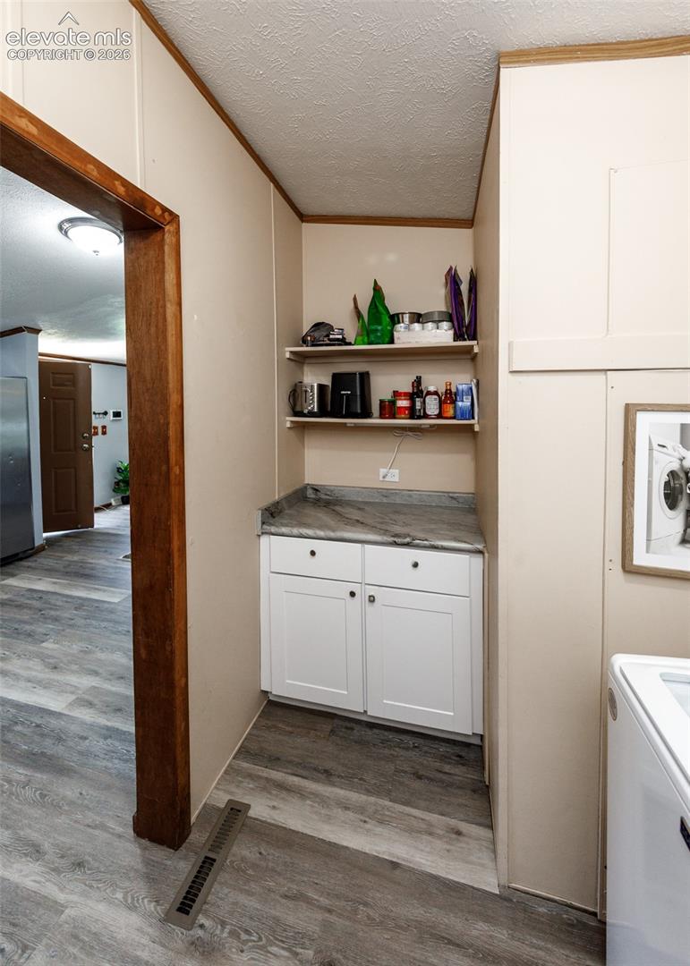 Listing photo 34 for 405 3rd Street