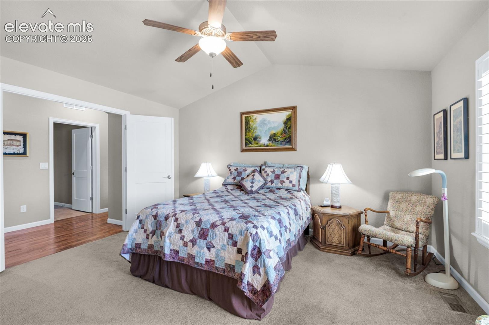 Listing photo 14 for 9828 Surrey Run Drive