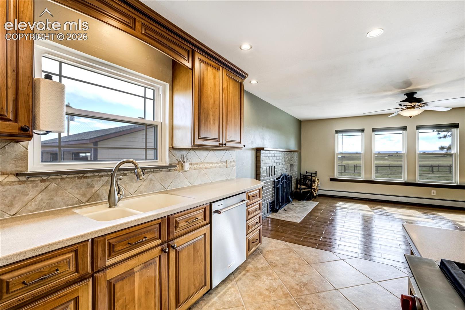 Listing photo 21 for 21295 E Highway 24