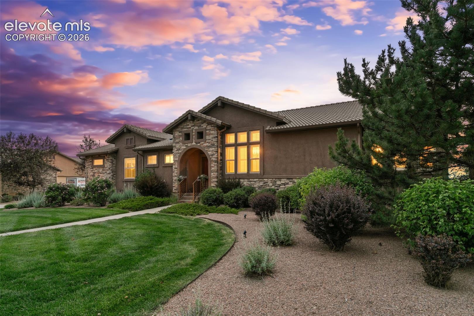 Listing photo 2 for 13060 Penfold Drive