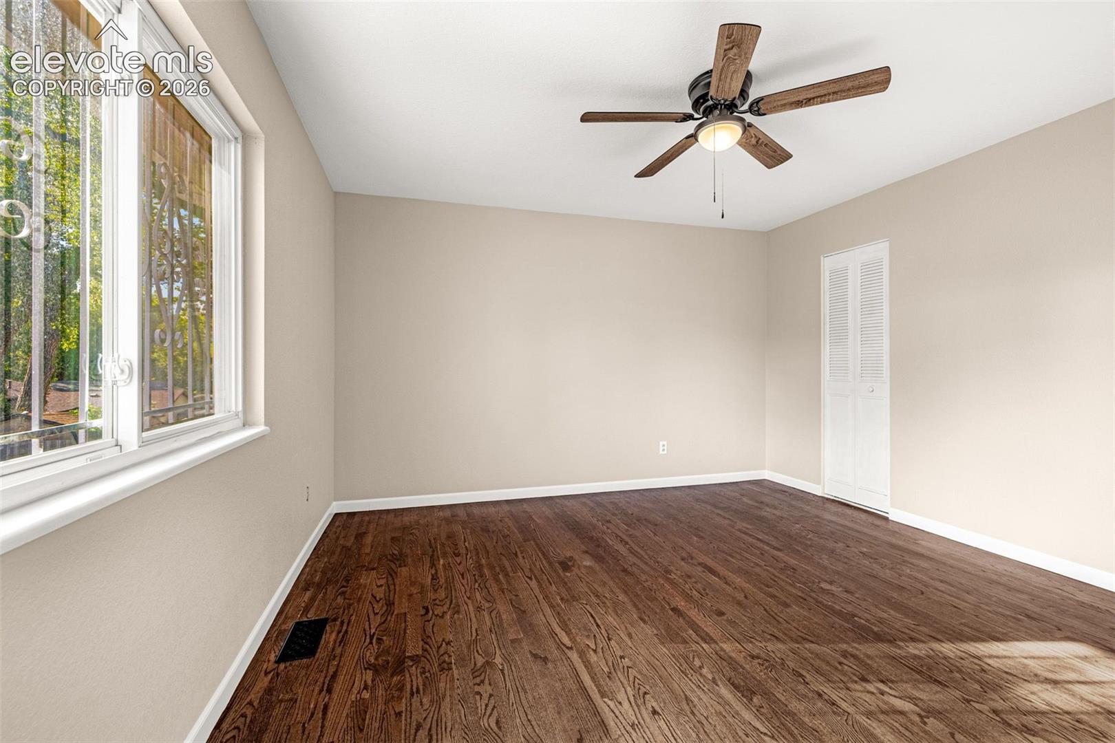 Listing photo 21 for 216 De La Vista Street