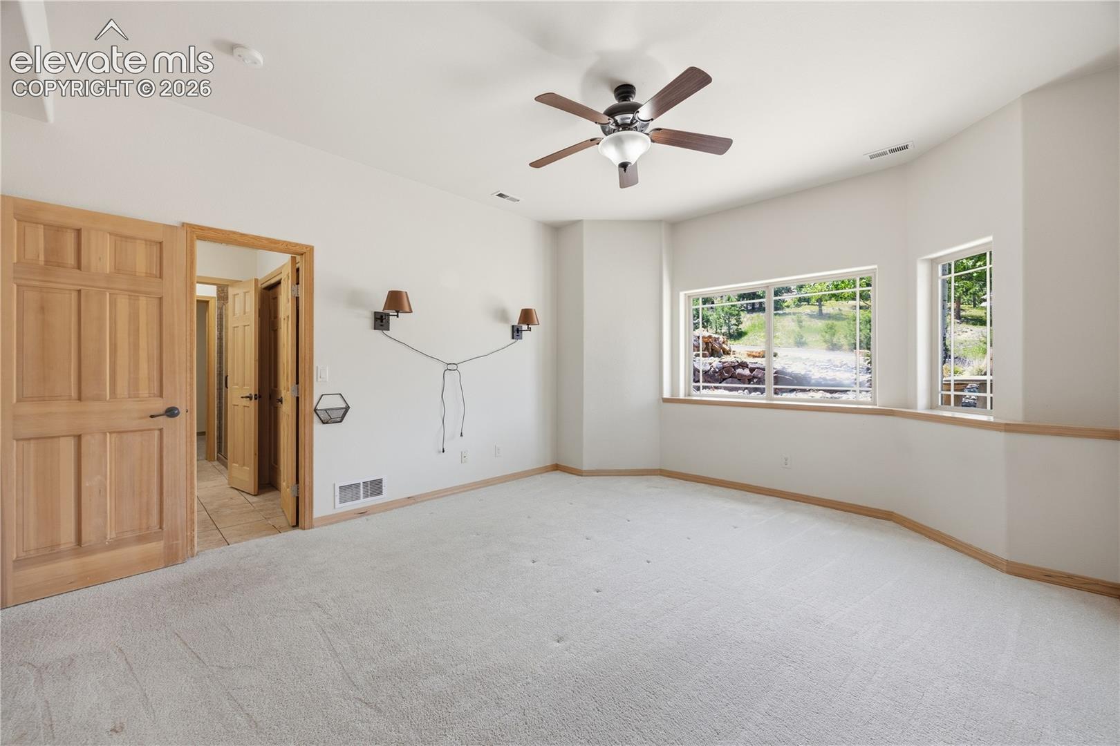 Listing photo 40 for 164 Metcalf Lane