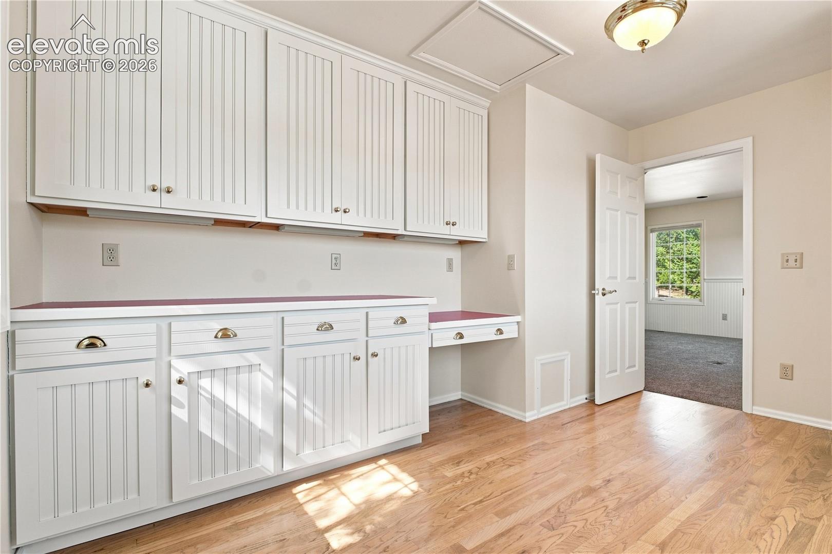 Listing photo 17 for 435 W Woodmen Road