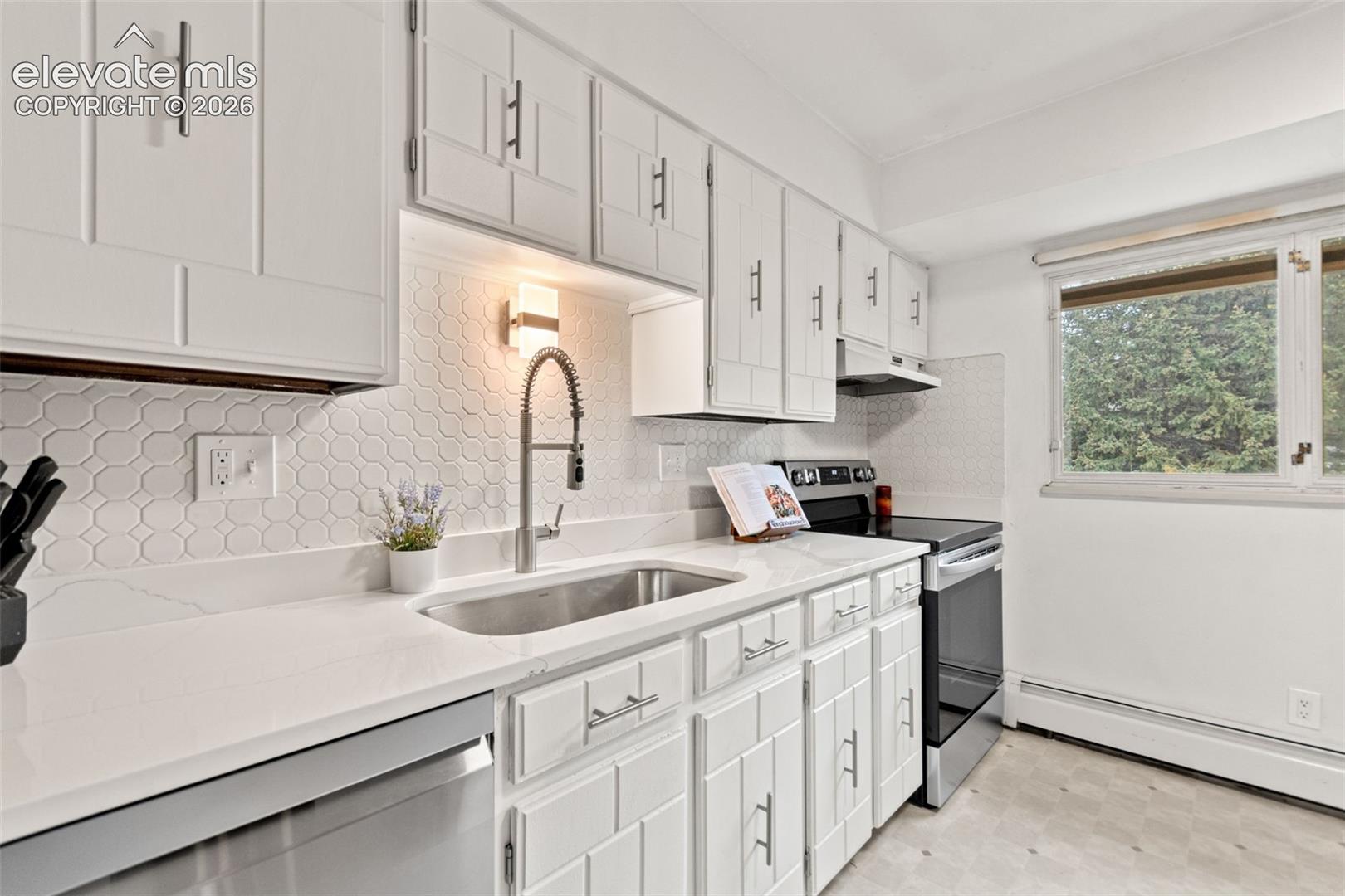 Listing photo 21 for 2801 S Reed Street