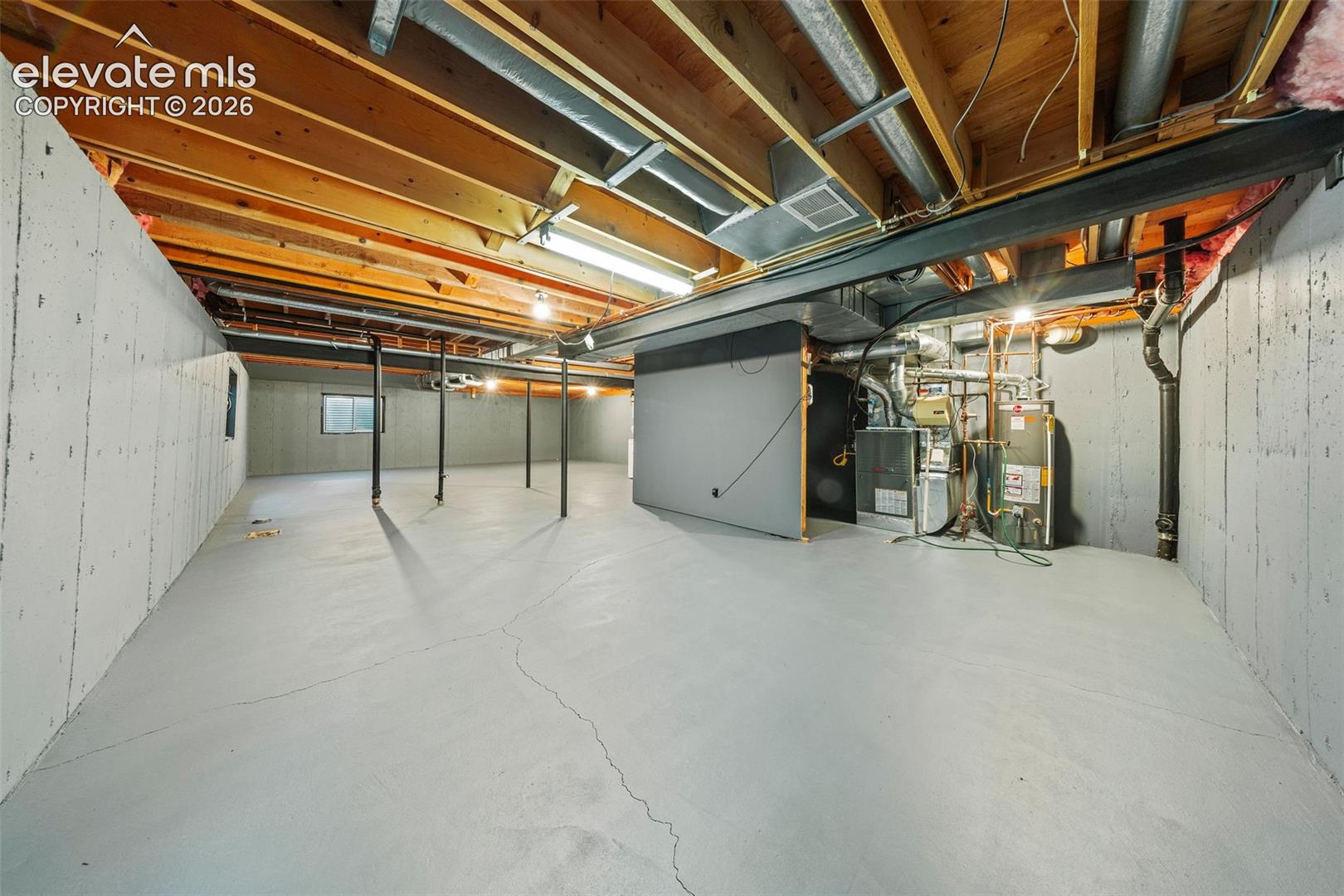 Listing photo 37 for 6120 Moorfield Avenue