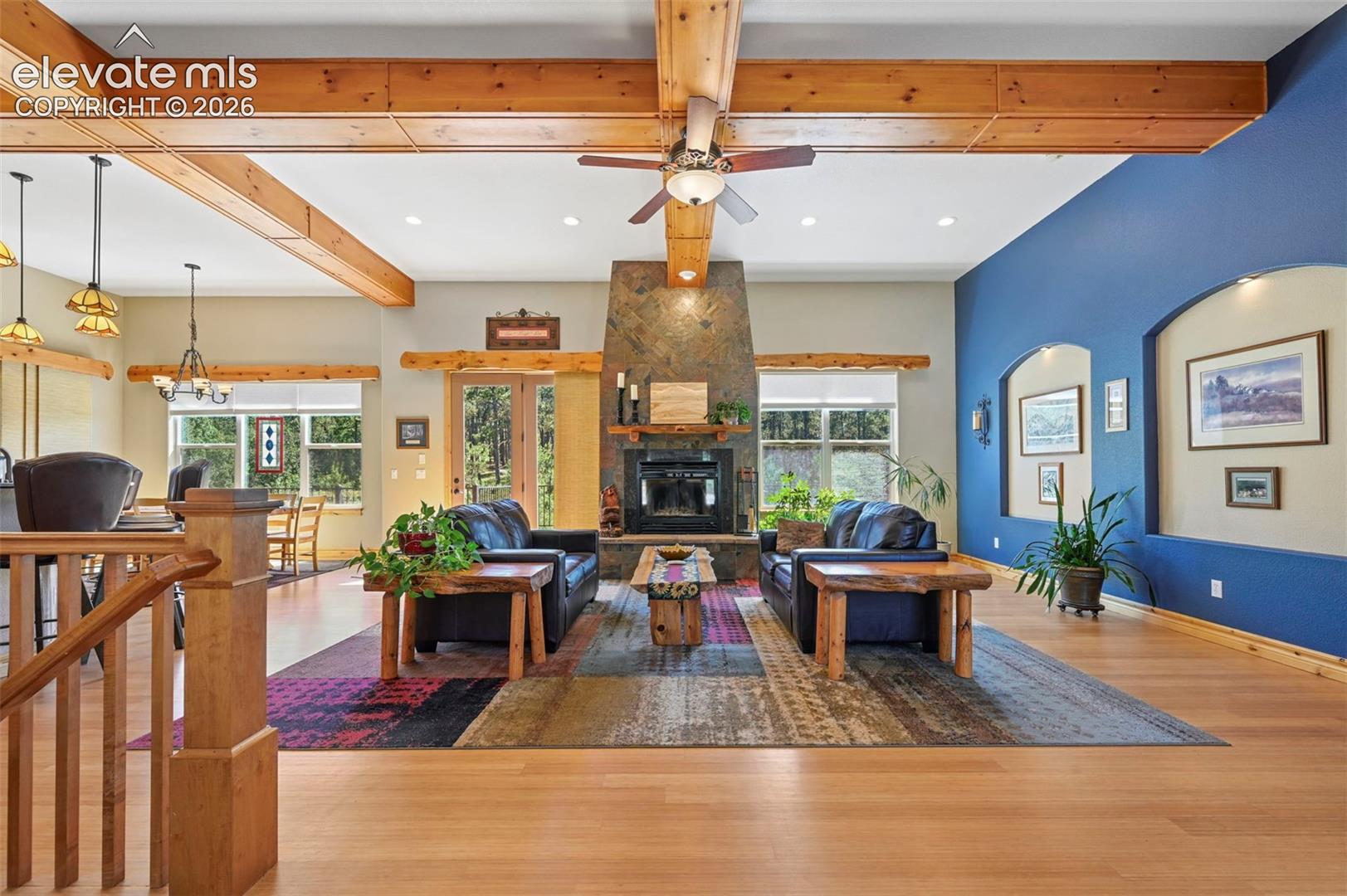 Listing photo 7 for 335 West Way