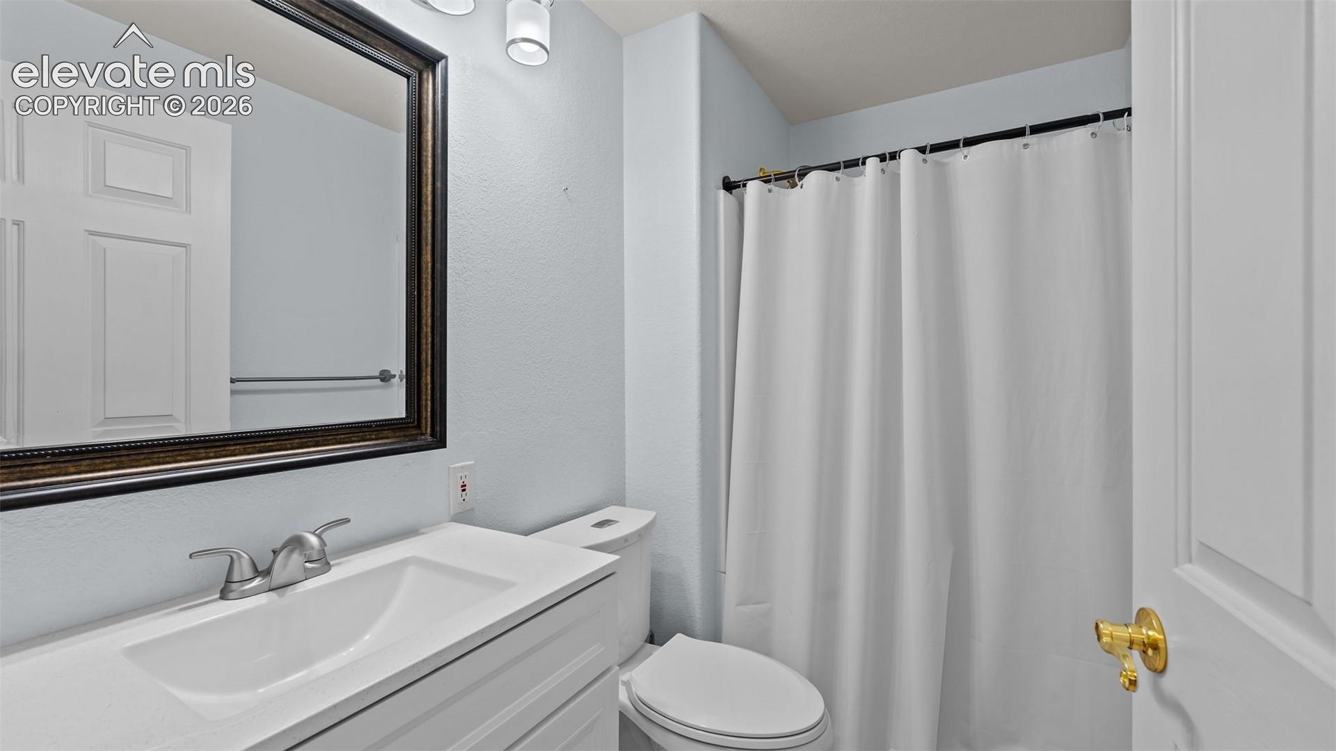 Listing photo 14 for 2405 Linenhall Court