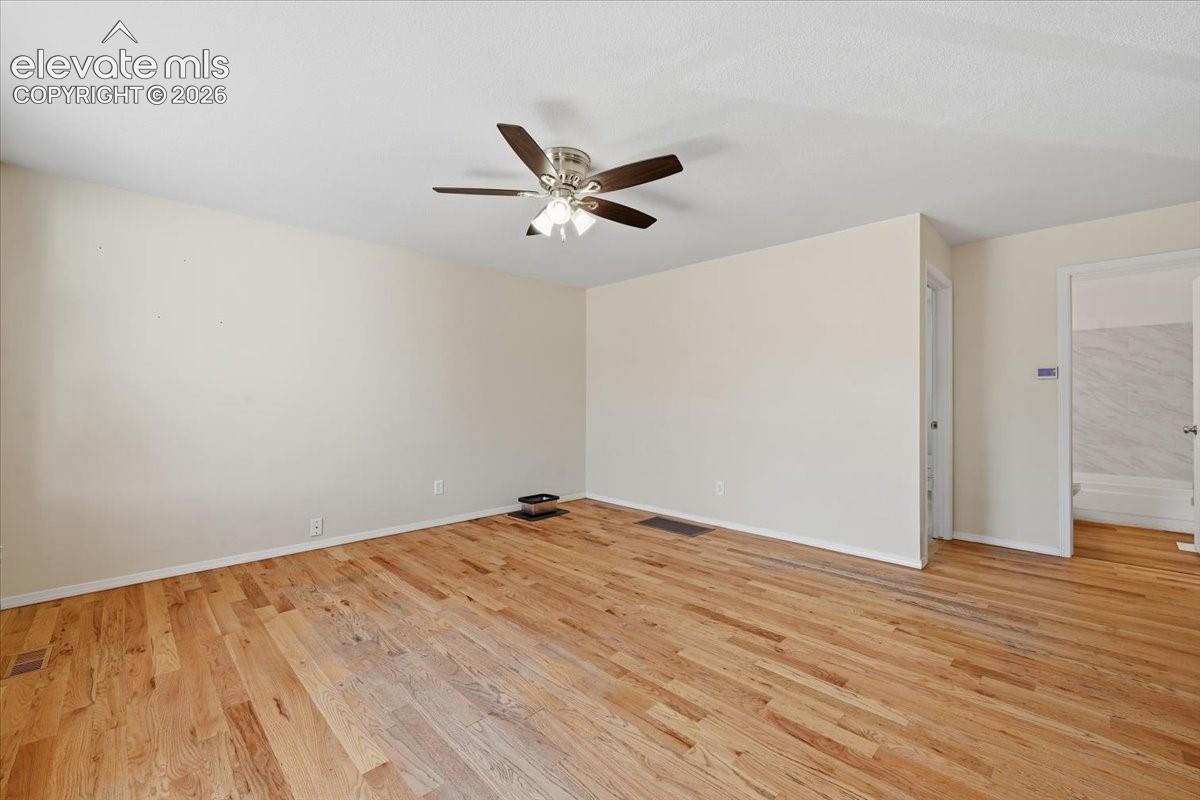 Listing photo 8 for 4254 Halstead Circle
