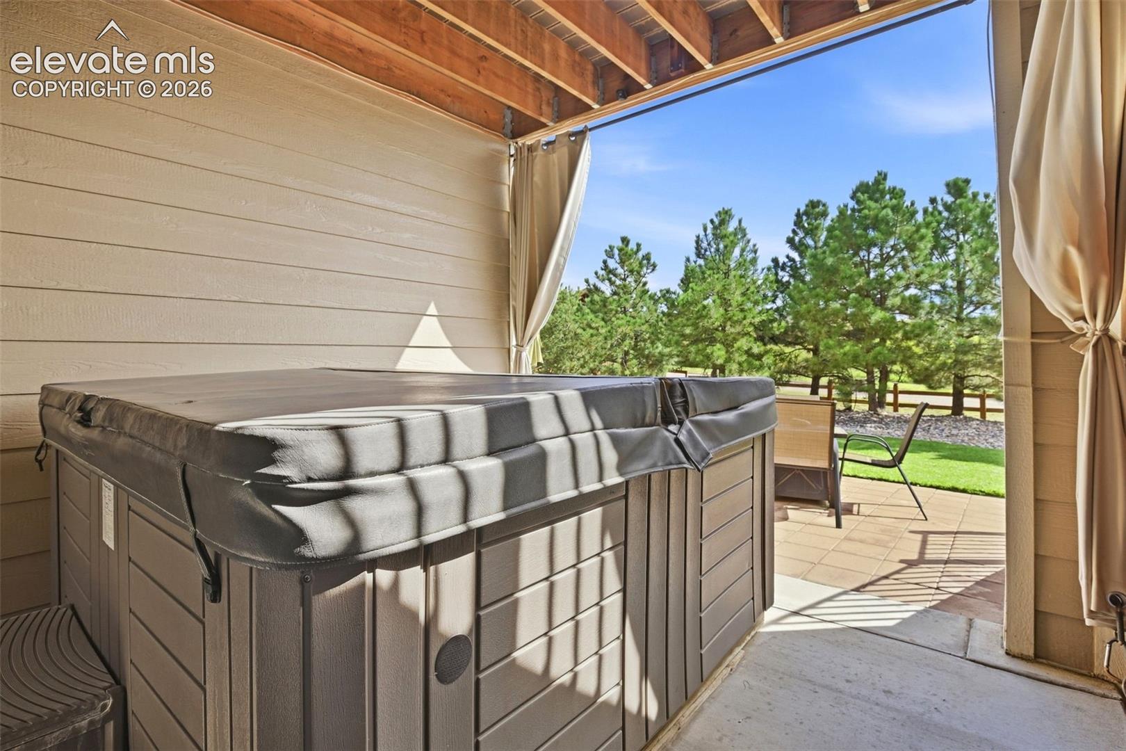Listing photo 45 for 19524 Lindenmere Drive