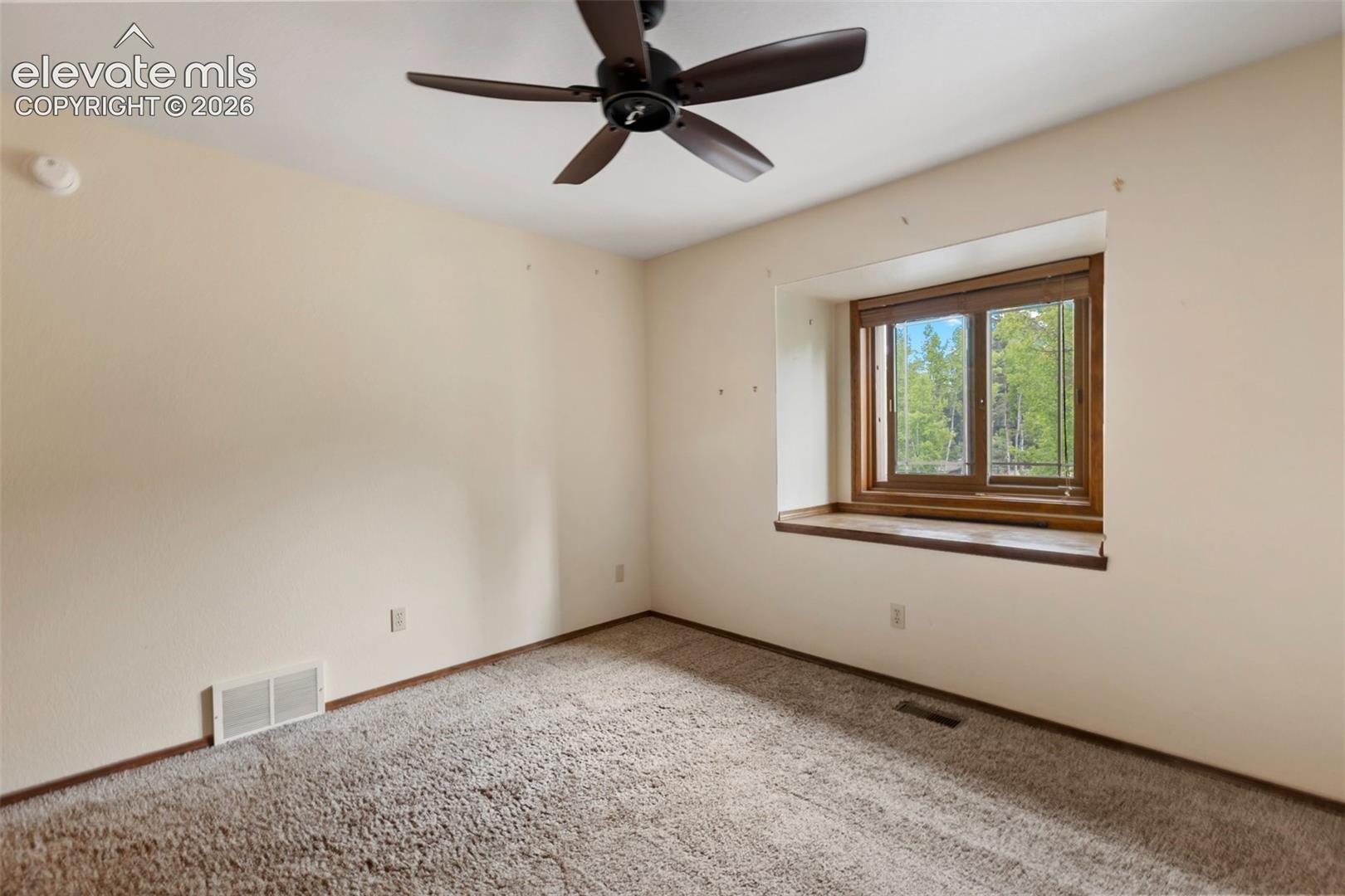 Listing photo 26 for 1231 Telemark Drive