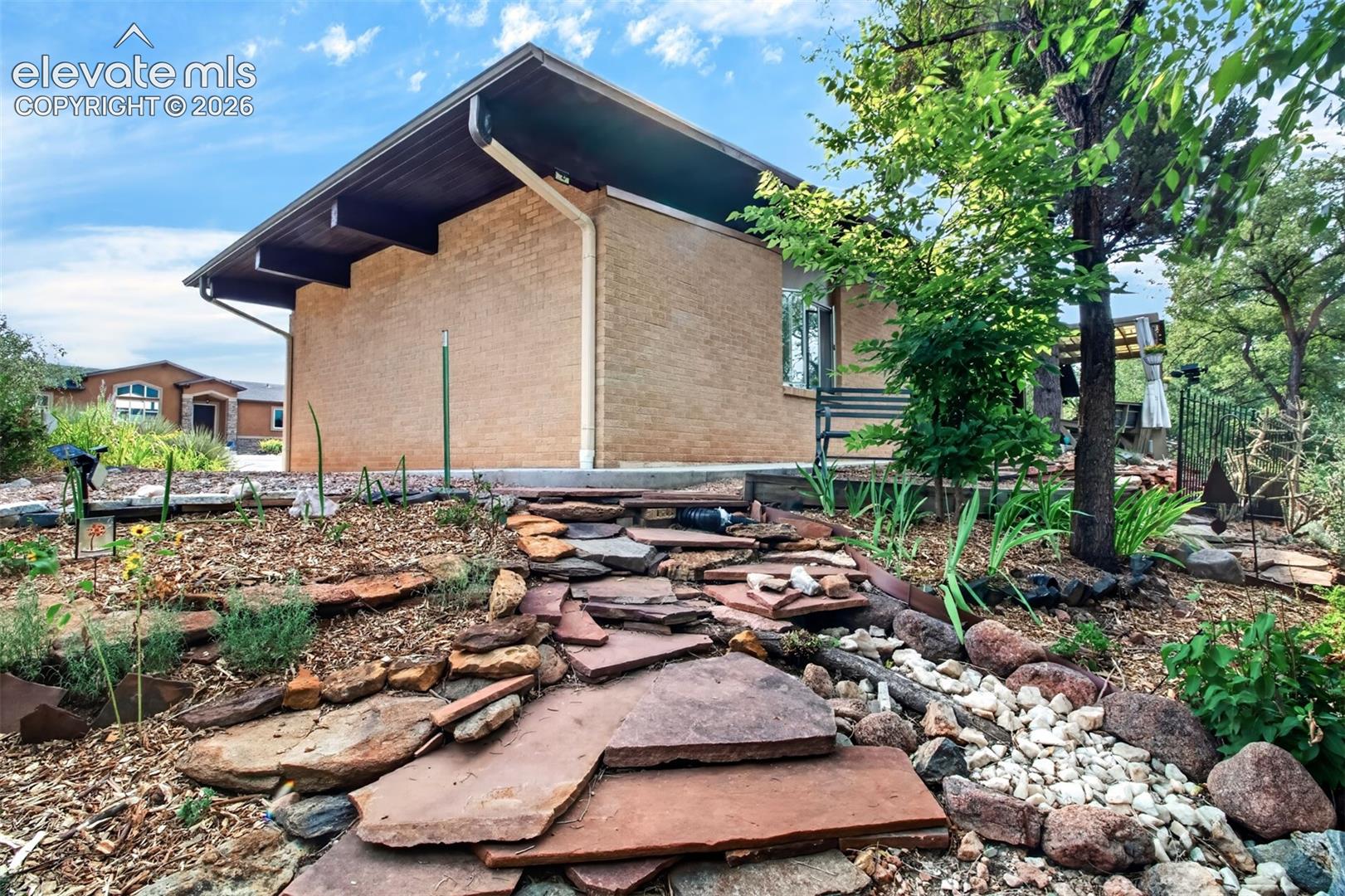Listing photo 48 for 1224 E High Point Lane