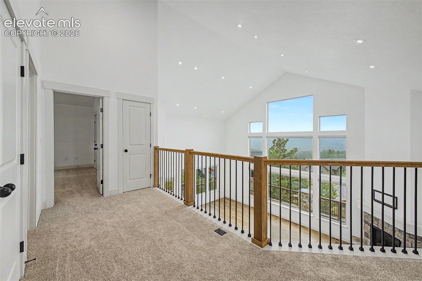 Listing photo 23 for 1015 Locklin Way