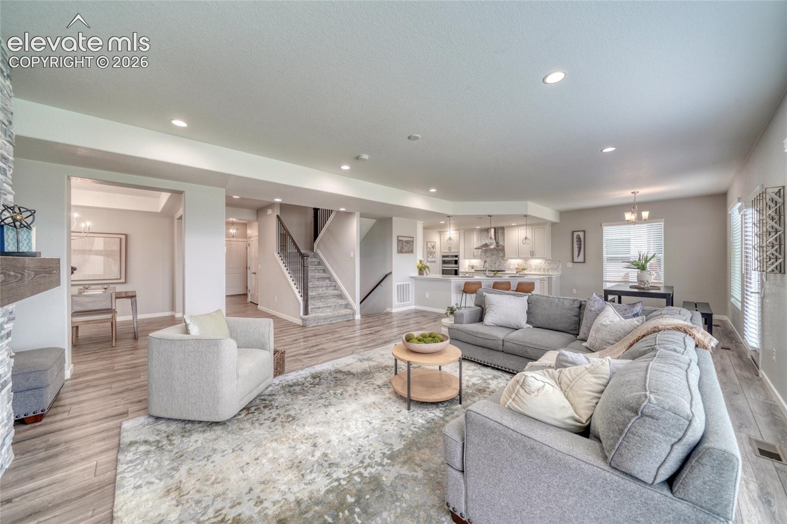 Listing photo 14 for 15691 Lake Mist Drive