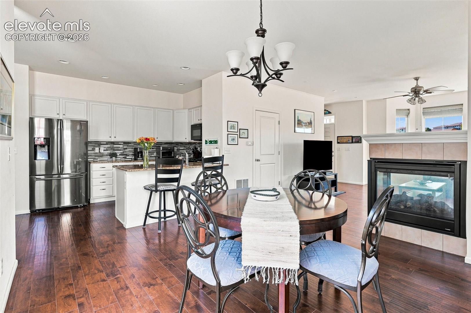 Listing photo 7 for 4298 N Meadows Drive