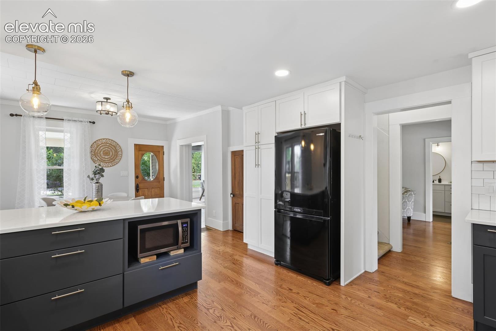 Listing photo 18 for 1812 W Pikes Peak Avenue
