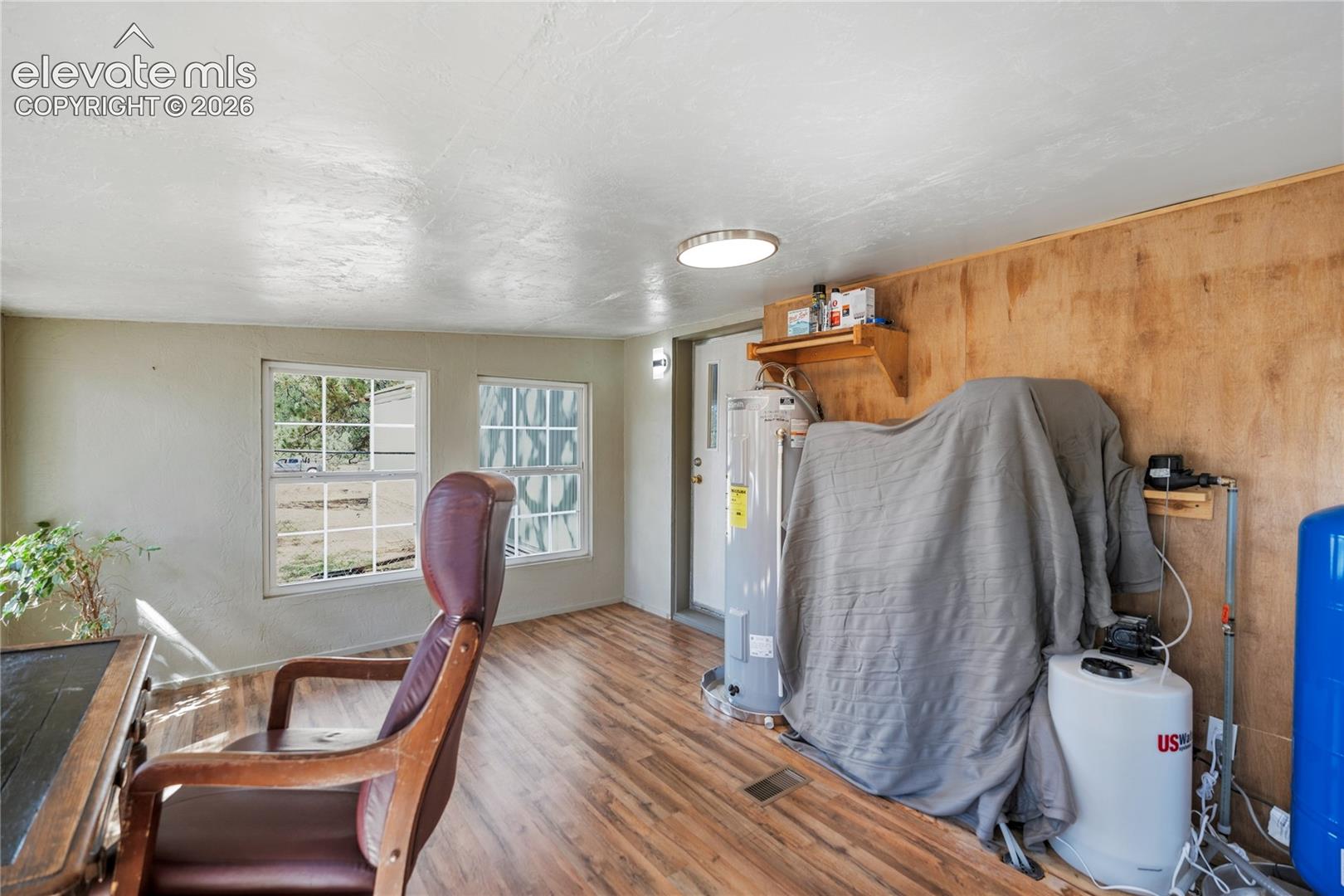 Listing photo 10 for 957 Arapahoe Drive