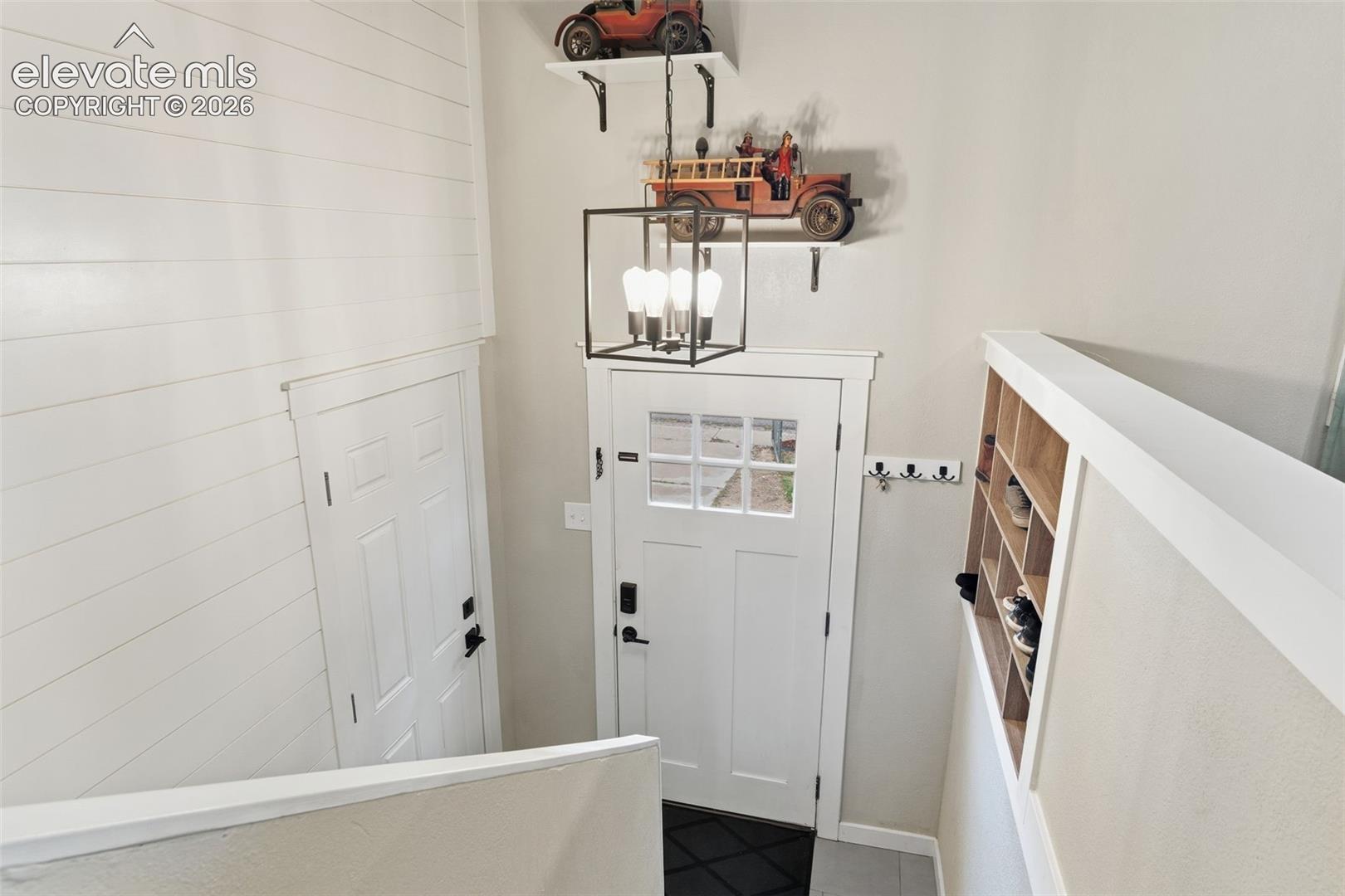 Listing photo 5 for 1596 Prado Drive
