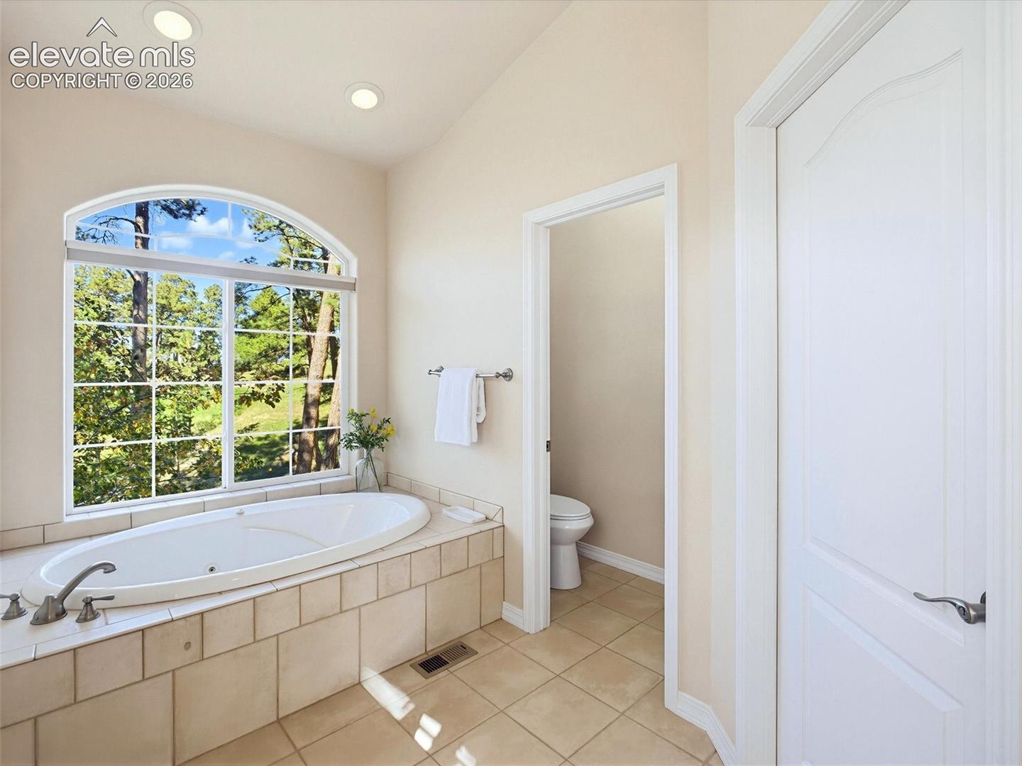 Listing photo 24 for 18065 Cumbres Road