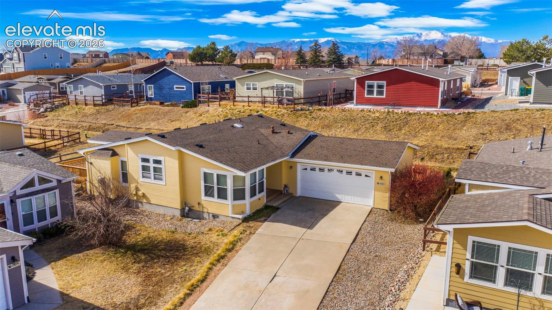 4481 Kingfisher Point