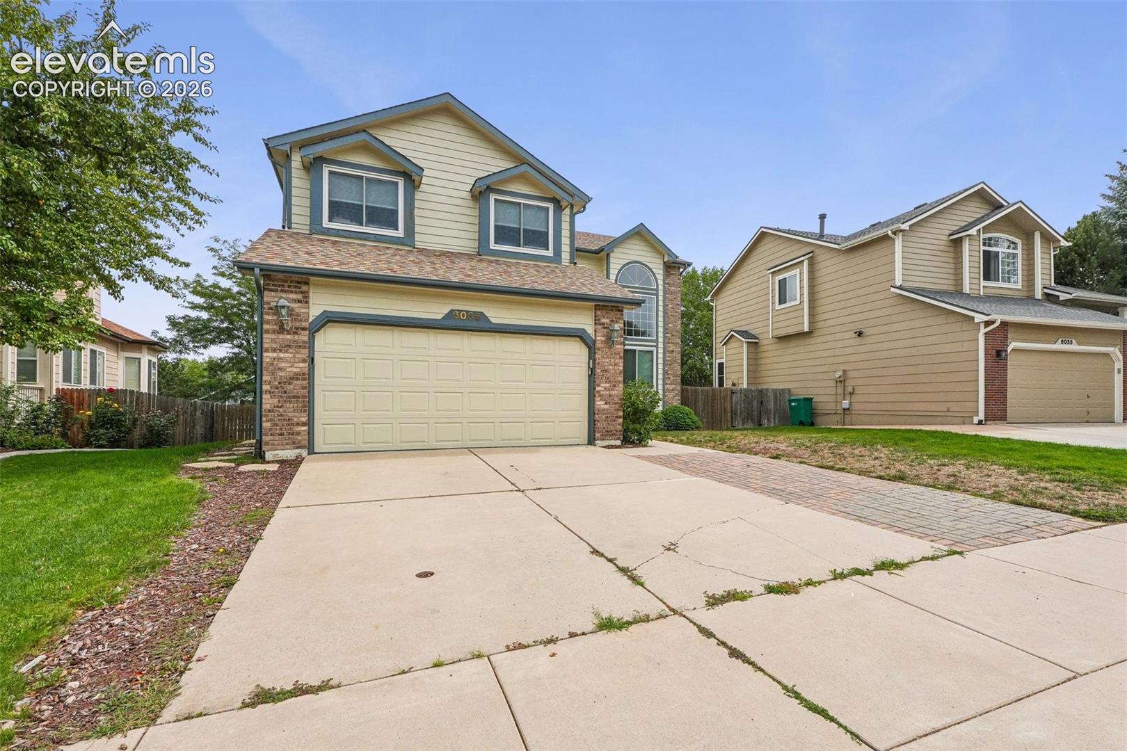 Listing photo 3 for 6065 Fescue Drive