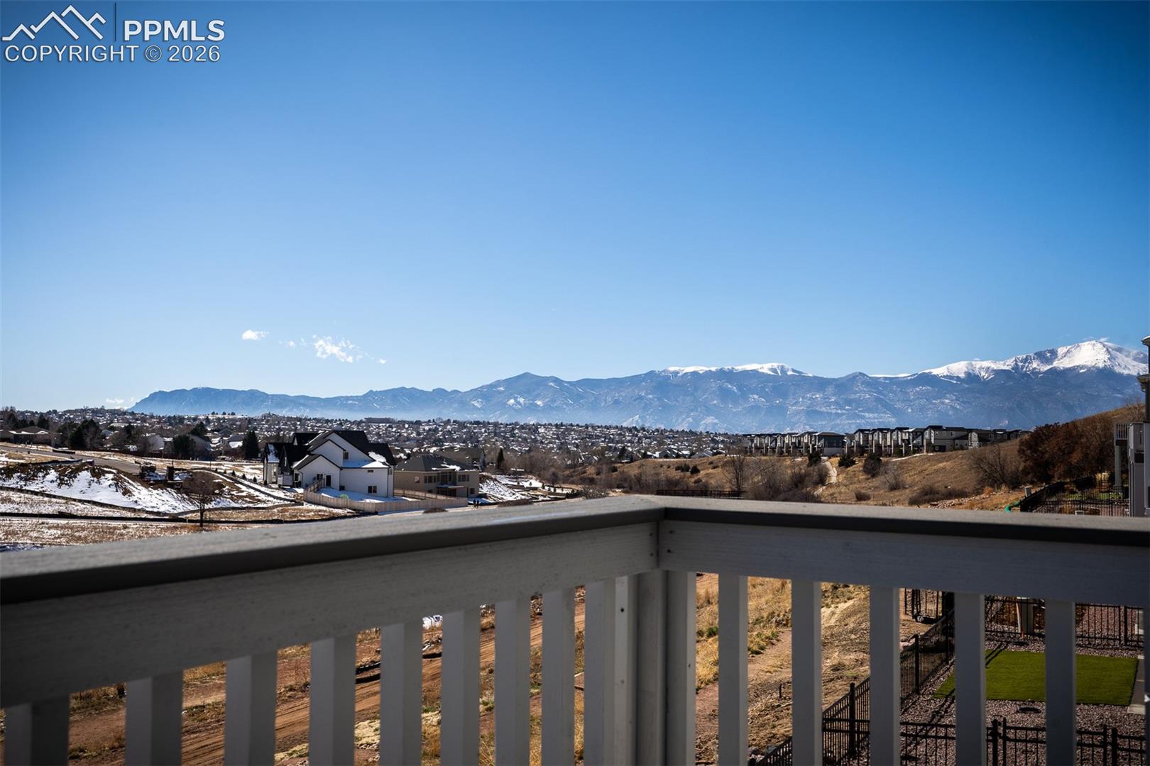 Listing photo 14 for 4555 Peak Crest View