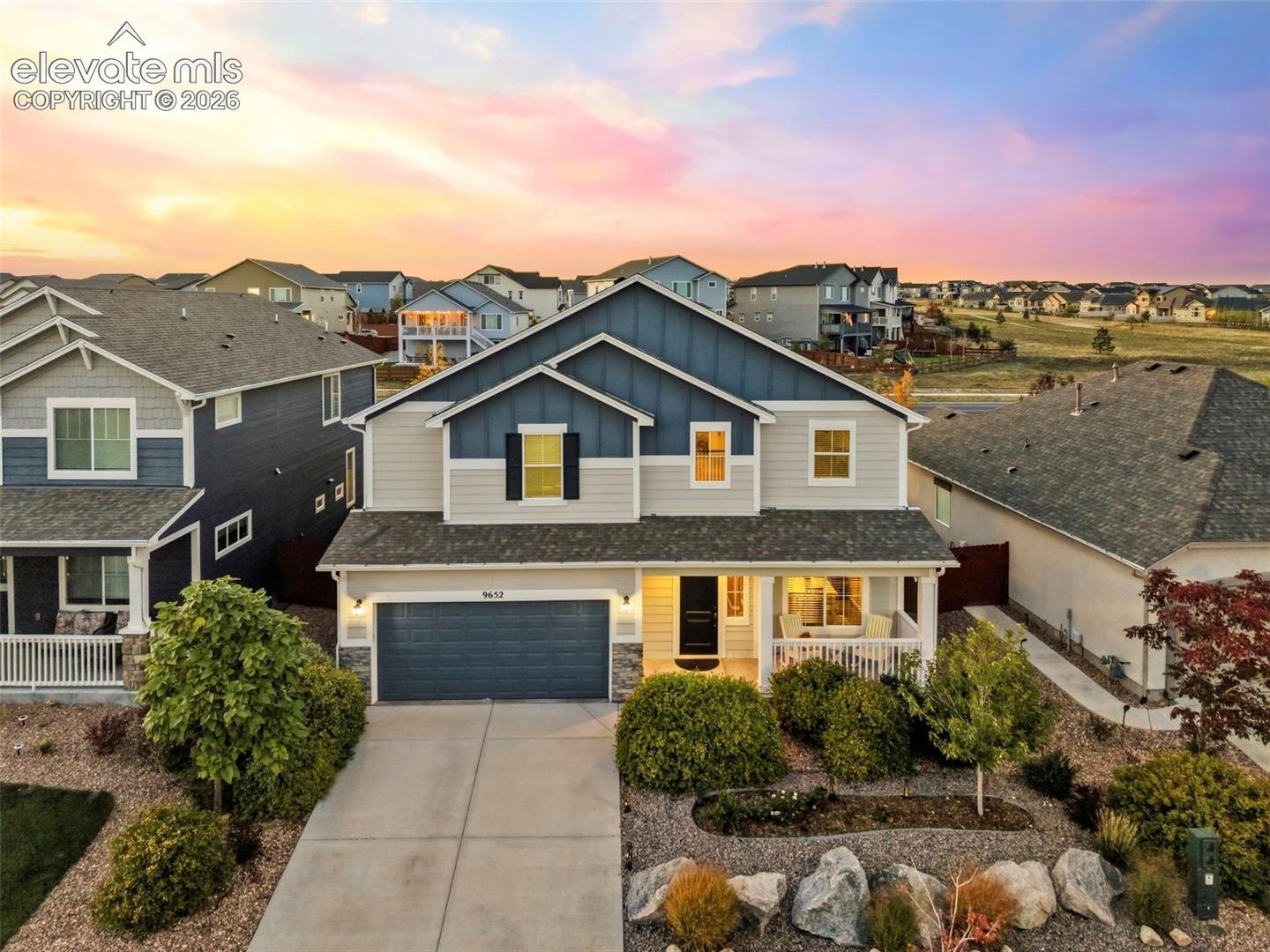 Listing photo 3 for 9652 Emerald Vista Drive
