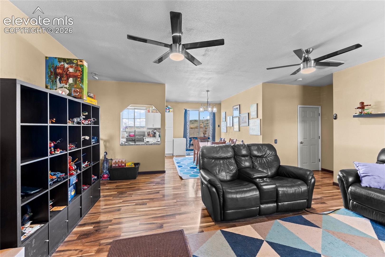Listing photo 3 for 5733 Pronghorn Road