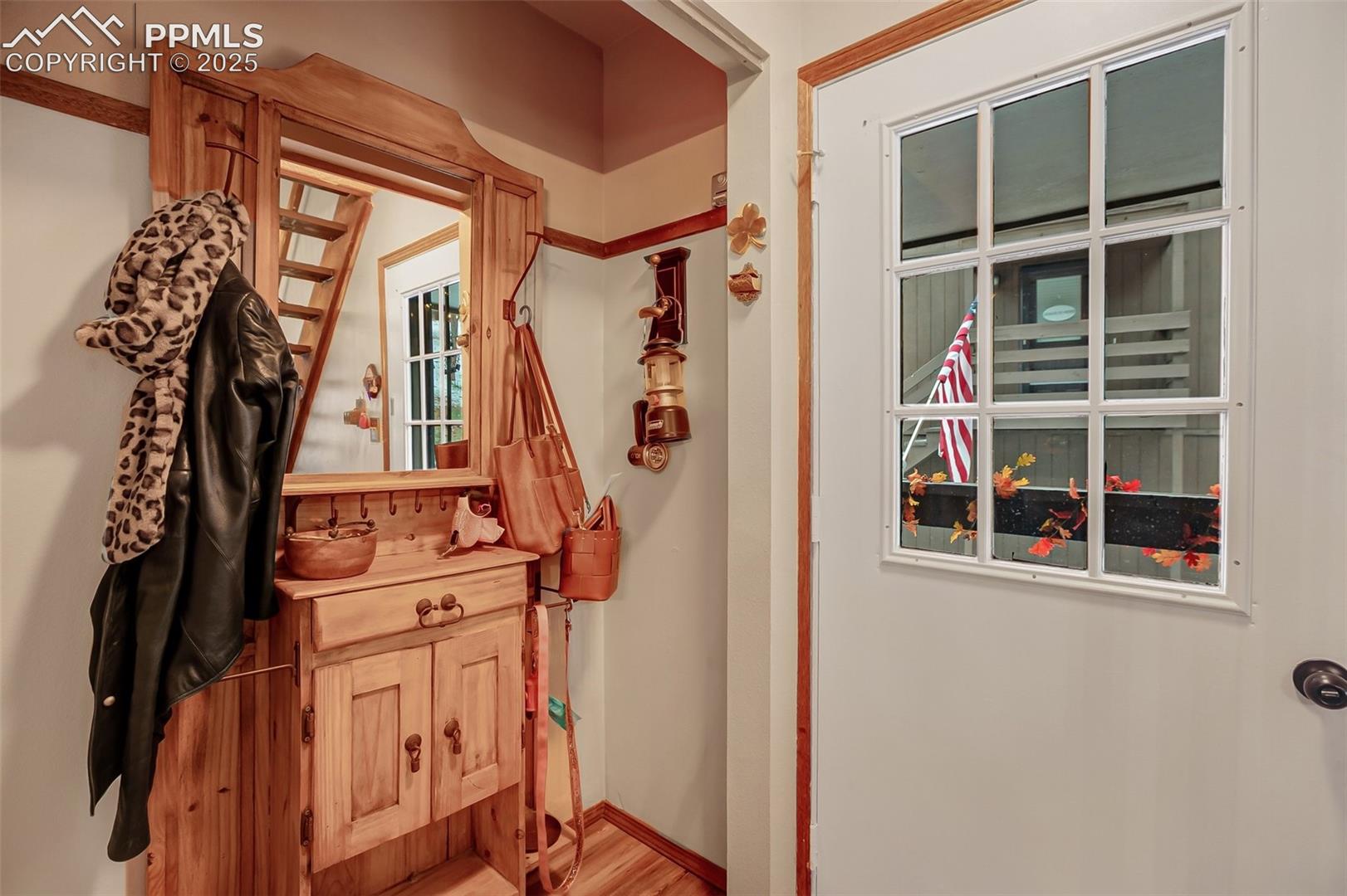 Listing photo 12 for 560 Manor Court A